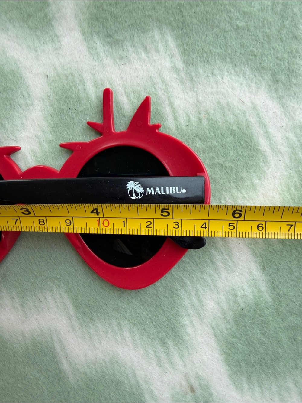 Novelty Strawberry Sunglasses - Red with Green Leaves - Picture 6 of 7
